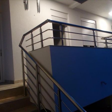 Apartmani M&V Сутоморе Екстериор снимка