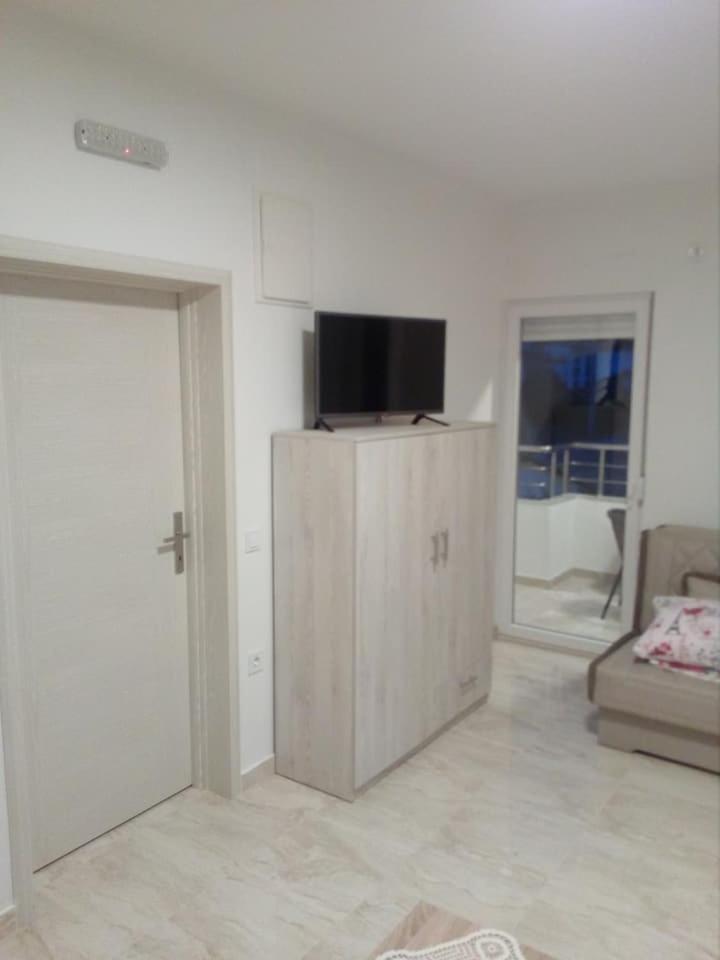 Apartmani M&V Сутоморе Екстериор снимка